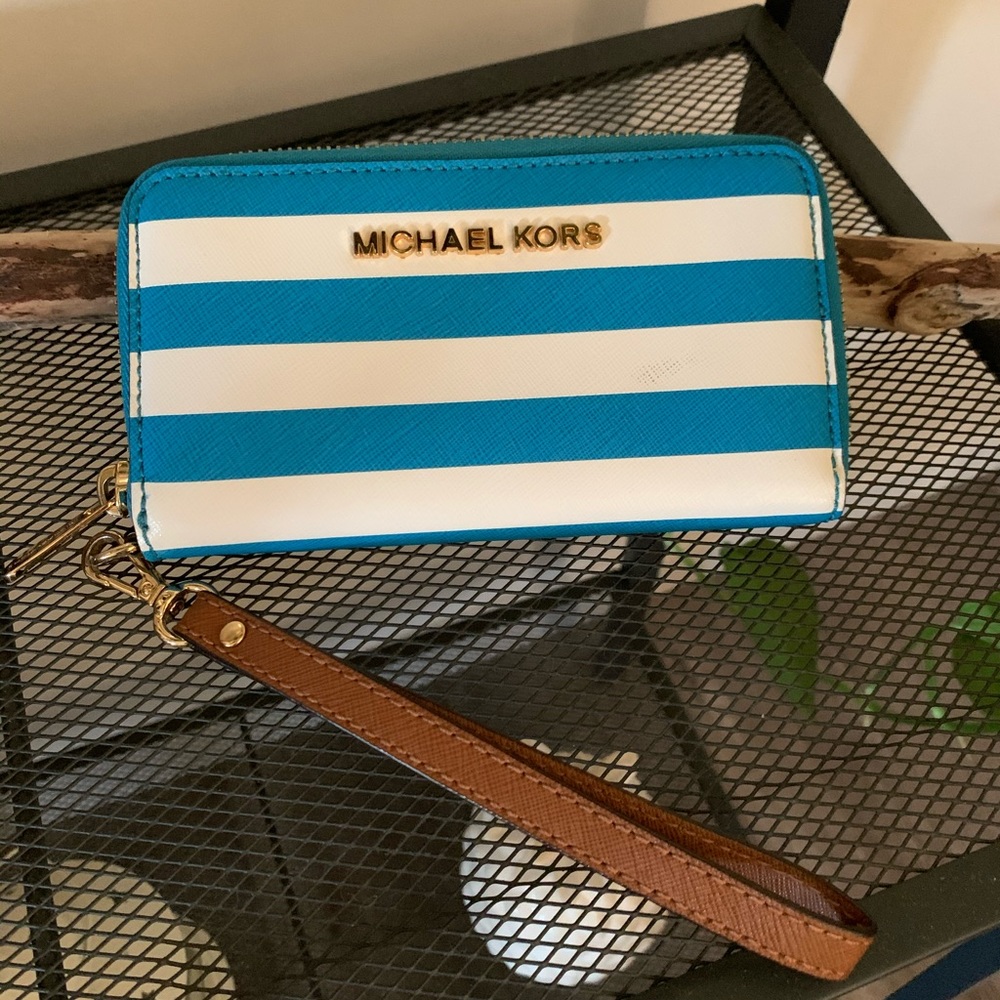 Michael Kors iPhone 6-7 Wallet Wristlet